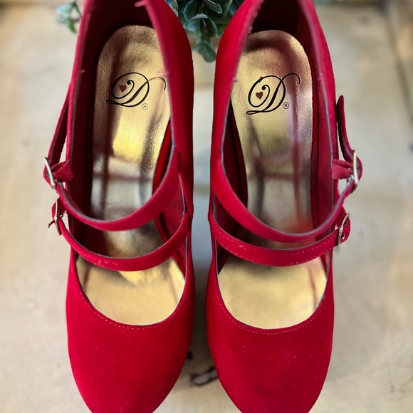 Stephy-H Red My Delicious Shoes High Heels size 7 worn once Excellent condition. - Picture 4 of 6